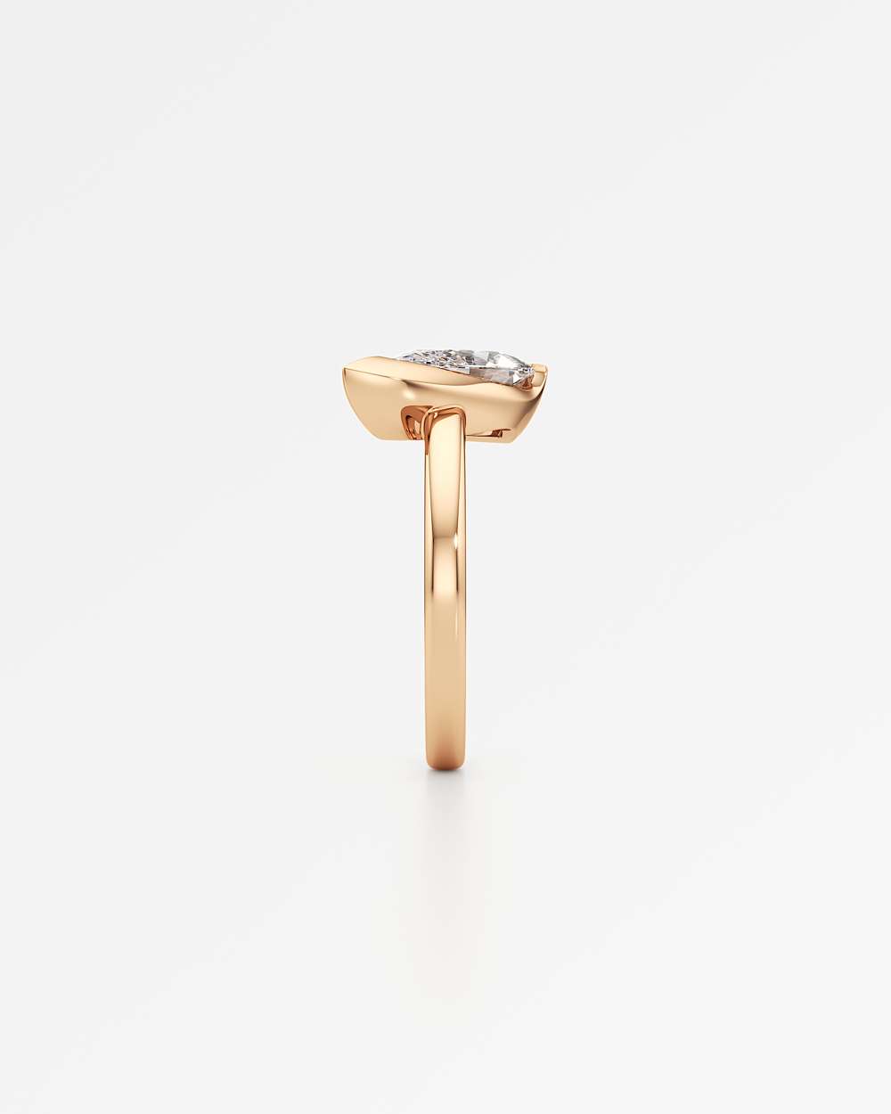 Apixa Diamond Ring