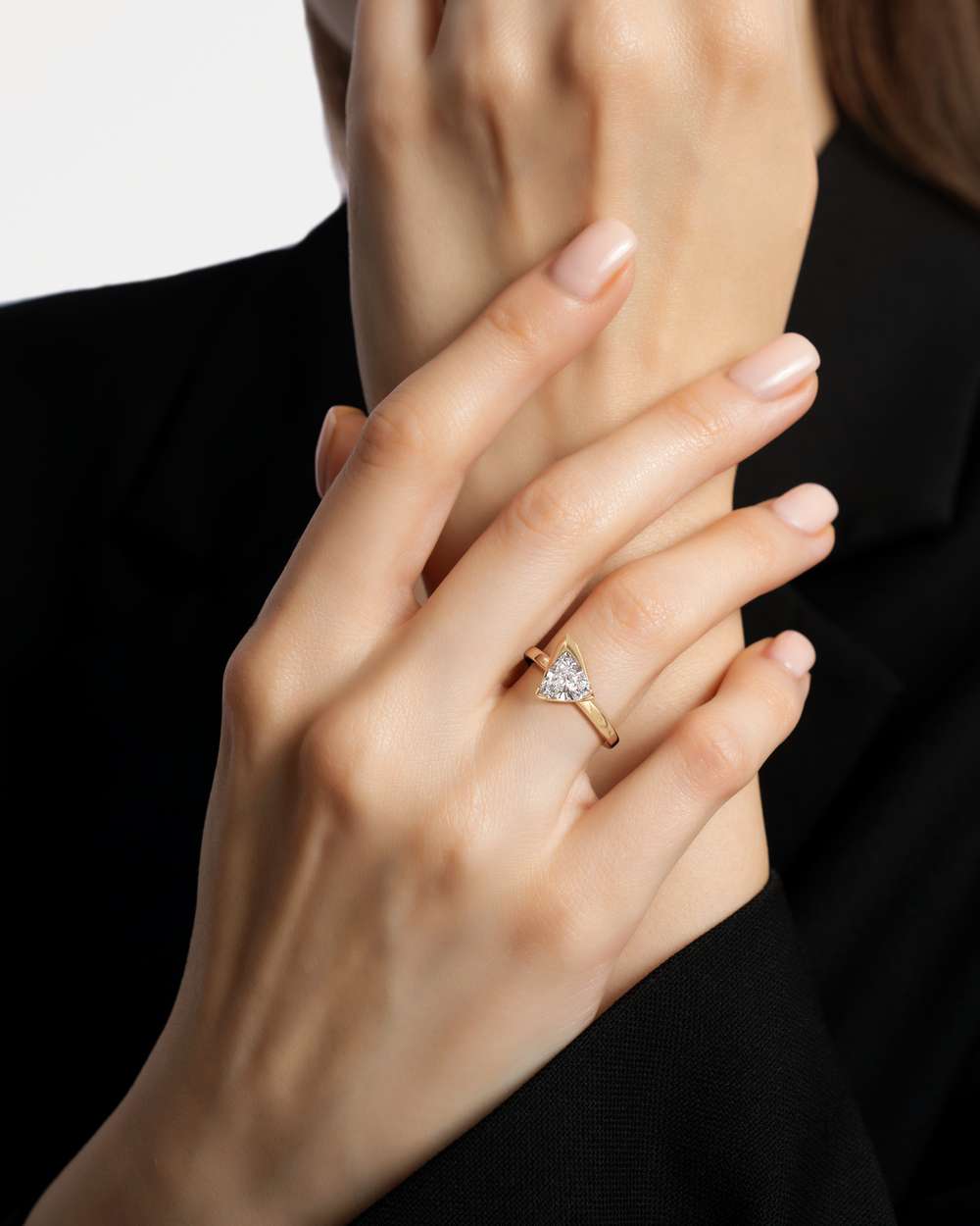 Apitris Diamond Ring